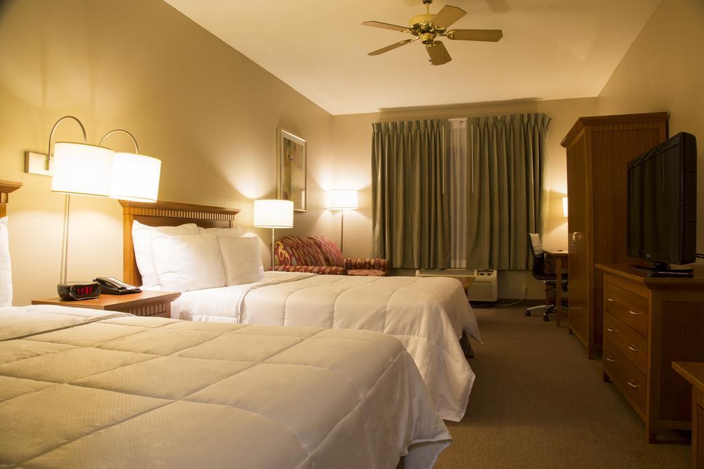 Brawley Inn Hotel 3*